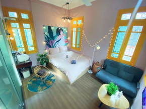 MAY - YELLOW ROOM 01 - Phone 09756-59323